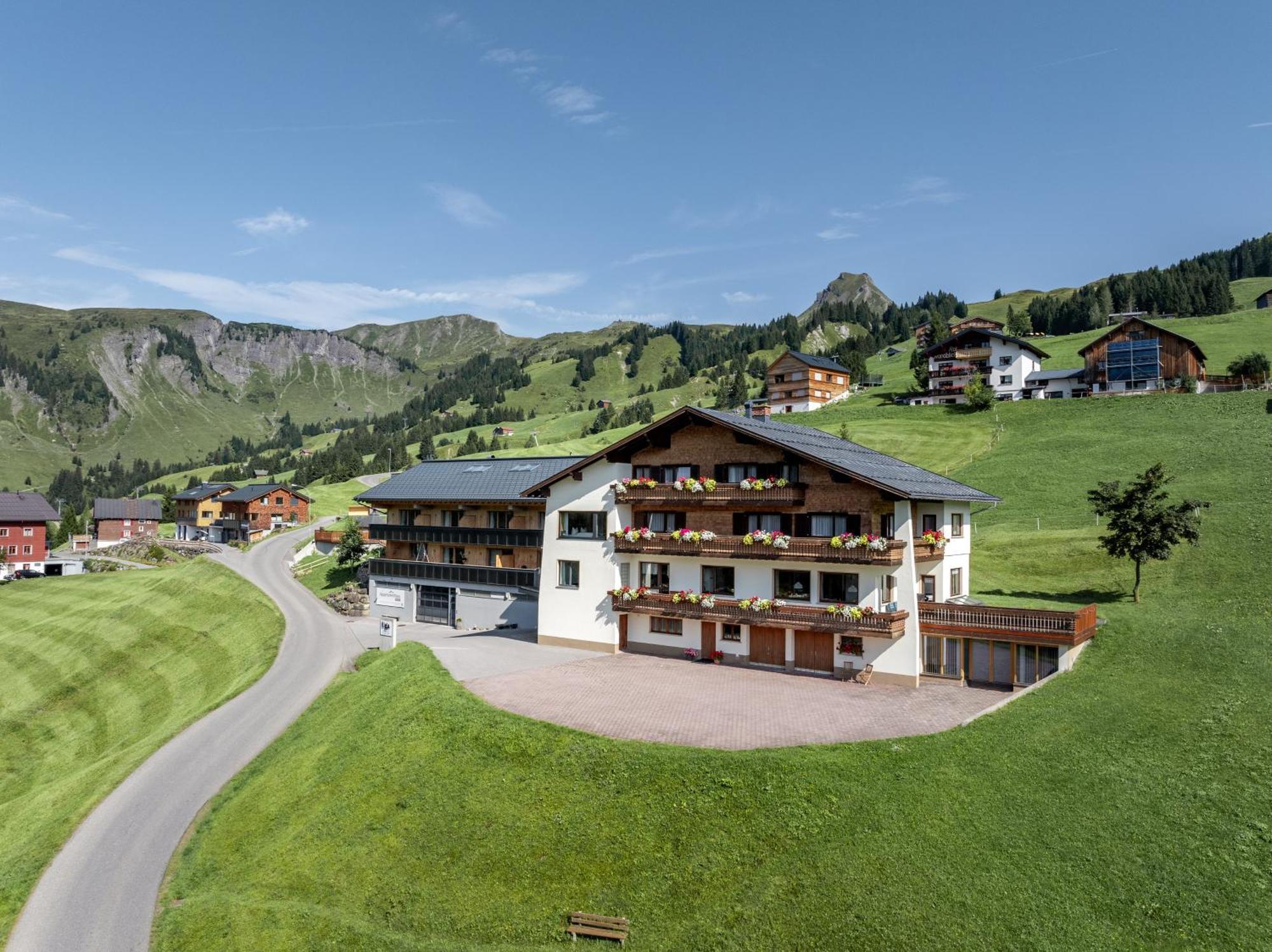 Pension Uga Дамульс Экстерьер фото